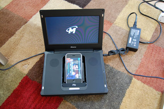 Illustration for article titled iPhone Works With iPod Music Docks But Not Video Docks
